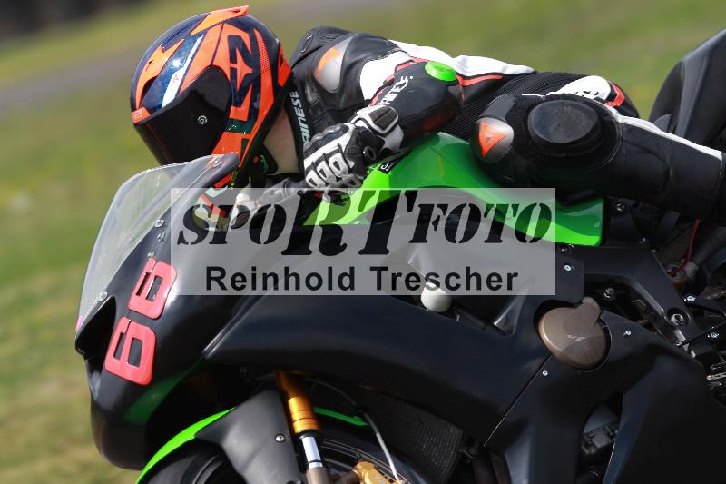 /Archiv-2022/13 25.04.2022 Plüss Moto Sport ADR/Freies Fahren/66